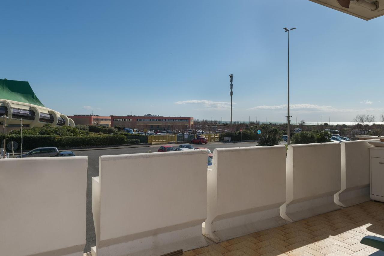 Ostia Holiday Palafjilkam Екстериор снимка